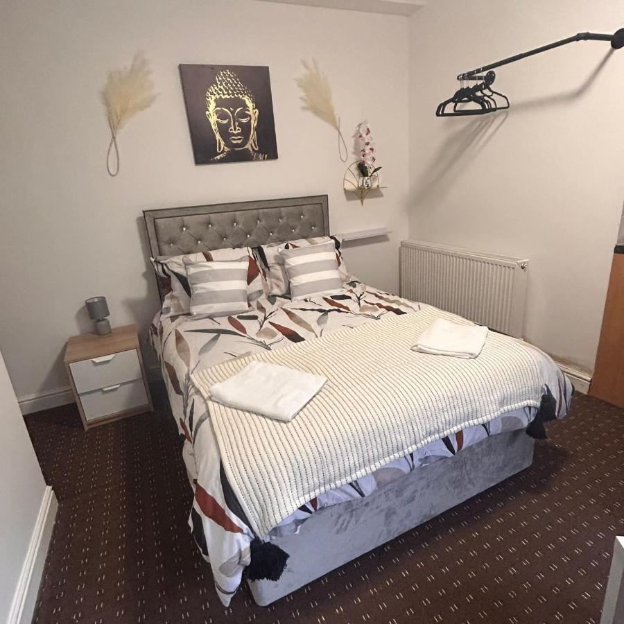 Apartmán Bv Charming Studio With Free Private Parking, 10 Minutes From Town Centre Huddersfield Exteriér fotografie